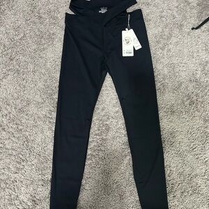 Women's S. Christina Black Leggings w/ sides cut out.‎  NWT-Size Large